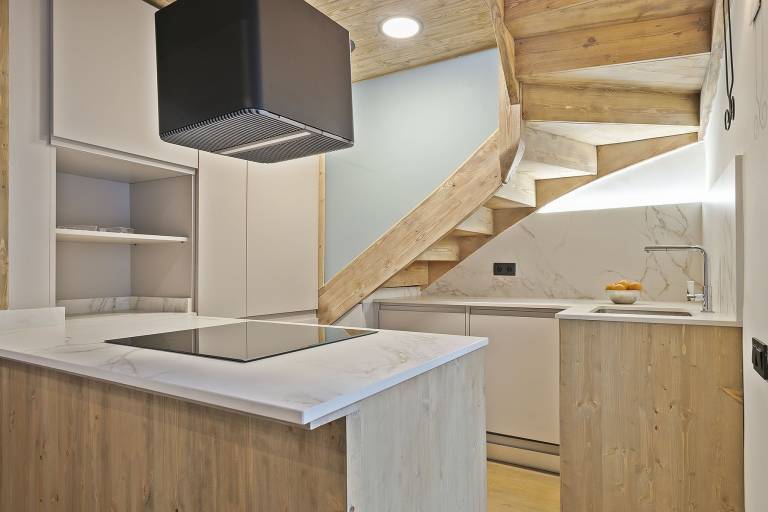 Family-oriented house with patio | Mountain view | Suitable for remote work | Pet-friendly — photo 4