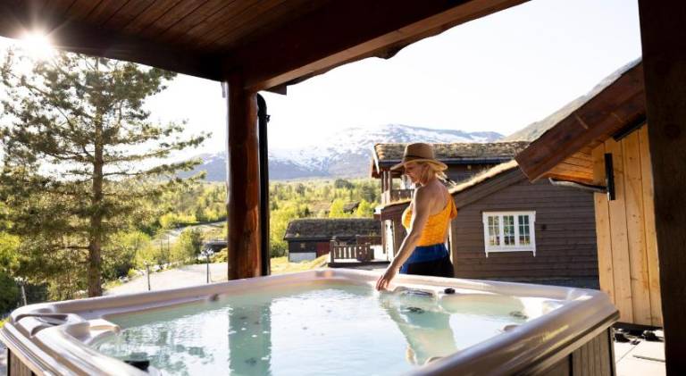 Villa with hot tub — photo 4