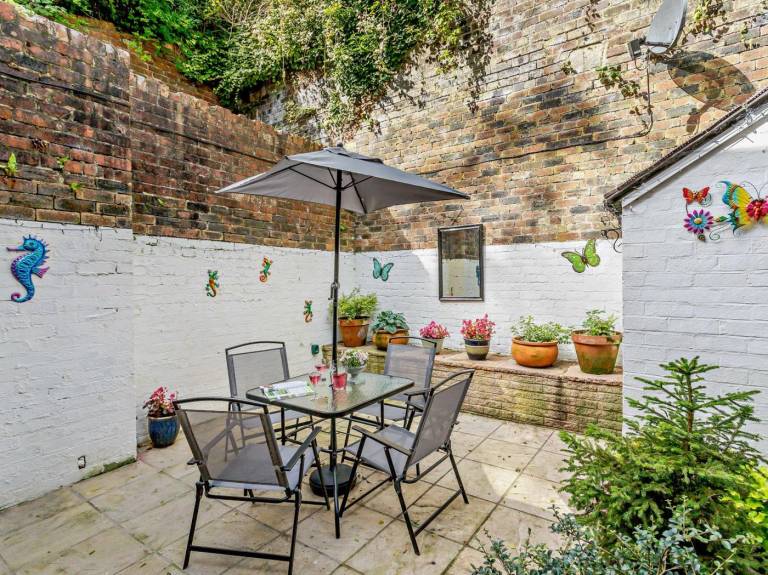 Nice cottage with yard | Pets are welcome — photo 4