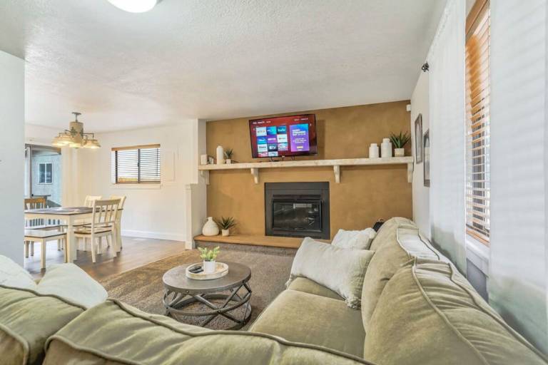 5BD Two Homes Firepit Great Family Vacation Area — photo 4