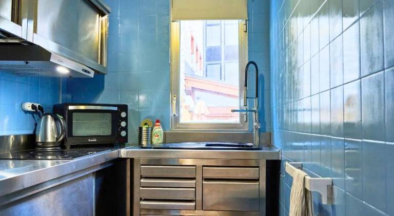 Ample rental apartment with patio | Pets allowed — photo 4
