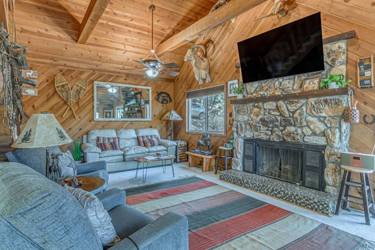 Hot Tub, Spacious Deck: Woodsy Haven in Ruidoso! in Ruidoso, NM