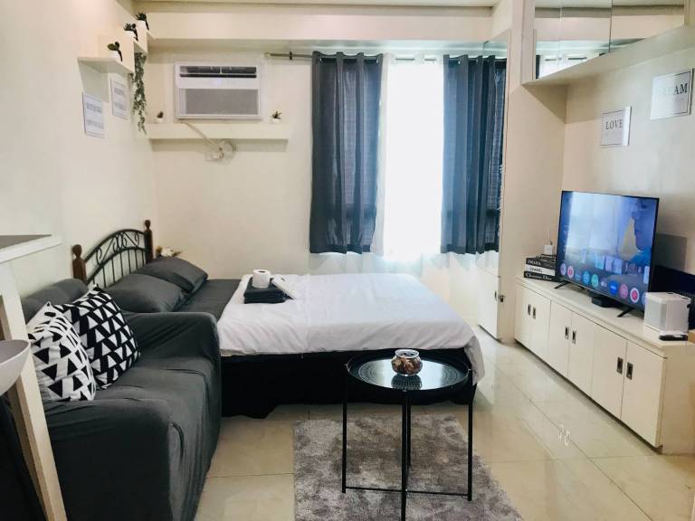 Staycation in Makati von Icon s Pad