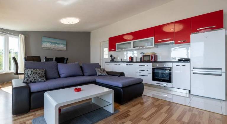 Rental apartment with BBQ, terrace & yard | Pets are welcome — photo 2