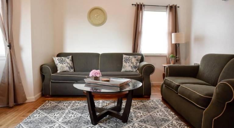 House | Perfect for remote work | Pets allowed in Pittsburg, PA