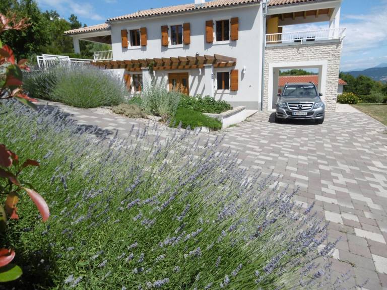 Lovely house with terrace, garden & private pool | Dogs allowed — photo 3