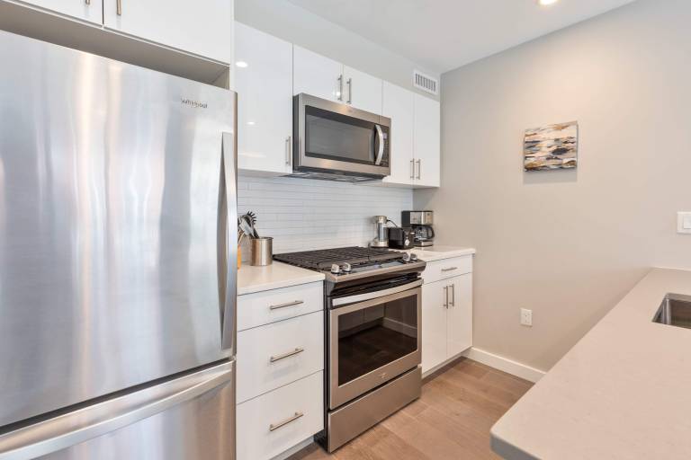 Apartment | Close to Faneuil Hall | Good for workation — photo 5