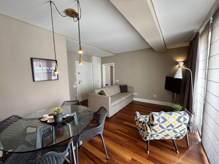 Apartment with patio | Close to Dom Luís I Bridge | Pet-friendly — photo 4