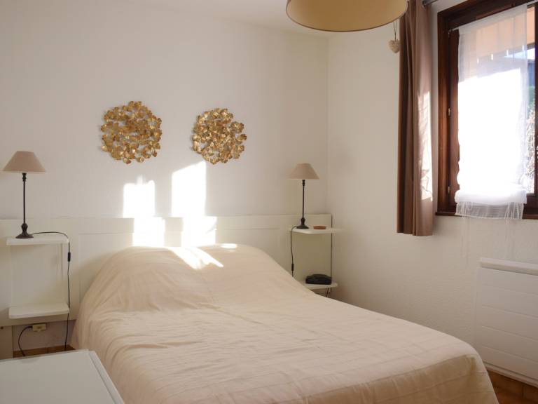 Apartment with 1 room for 4 persons — photo 2