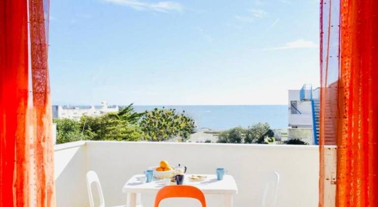 Serviced apartment with garden & terrace in Melendugno