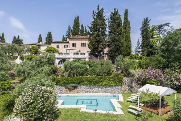 Villa with terrace, BBQ & garden | Panoramic view — photo 5