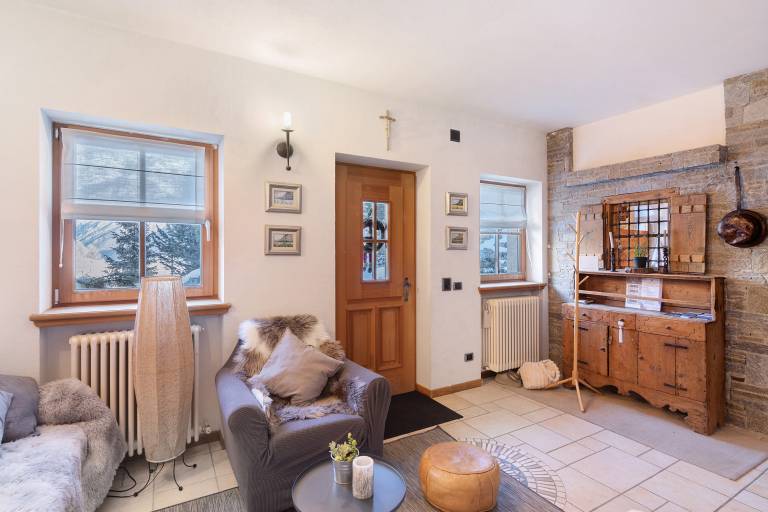 Chalet with sauna, BBQ & yard | Mountain view — photo 4
