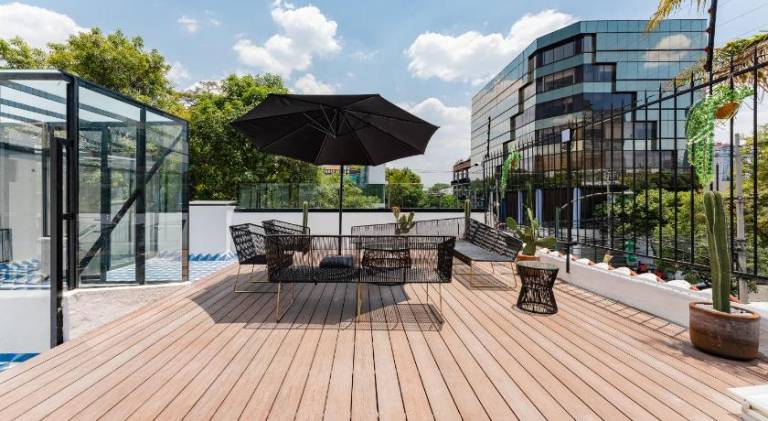 House with barbecue & terrace — photo 2