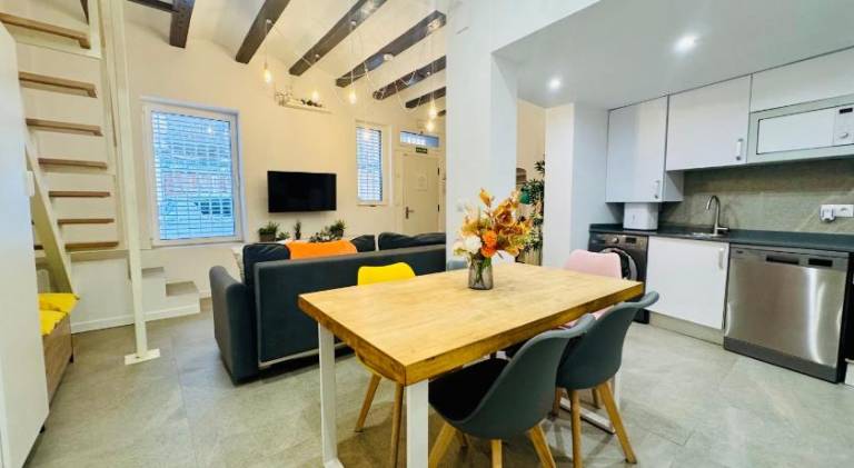 Fully equipped charming vacation home | Pets allowed — photo 3