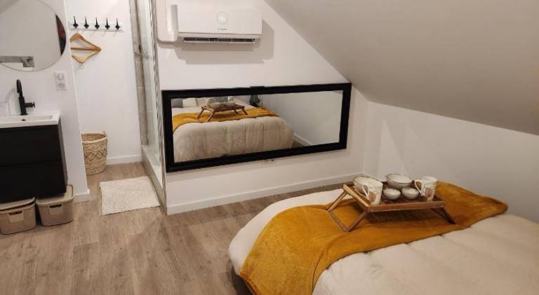 Apartment with jacuzzi — photo 2