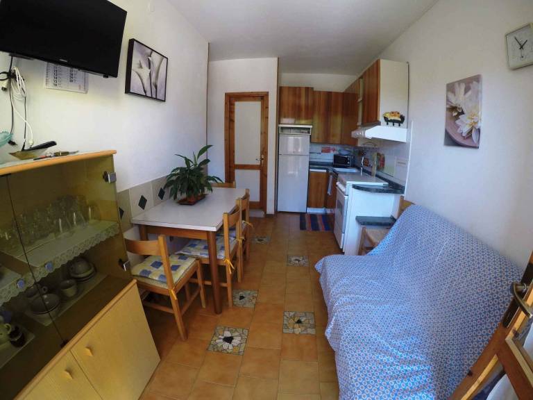 Holiday apartment with pool & terrace — photo 5