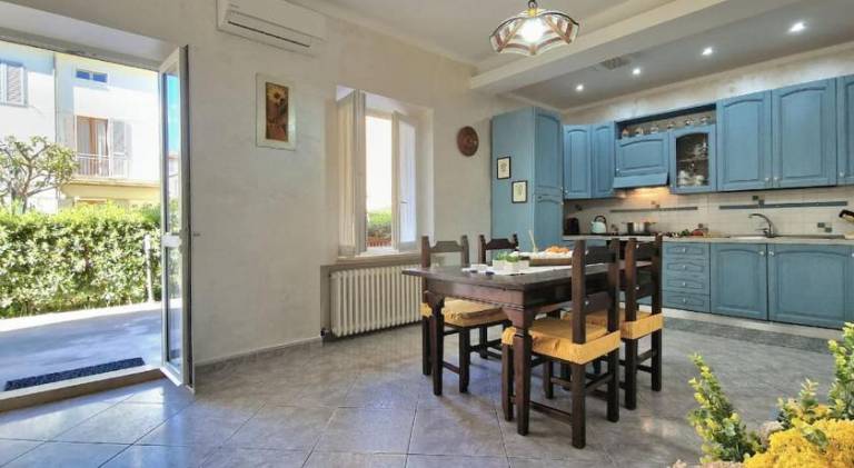 Rental apartment with 2 rooms for 6 persons — photo 3