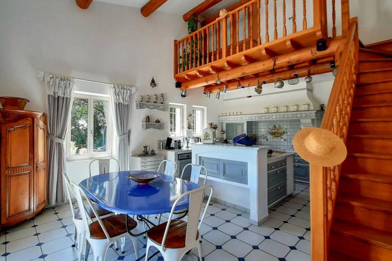 Children-friendly pleasant villa with private pool, yard & patio | Pets allowed — photo 3