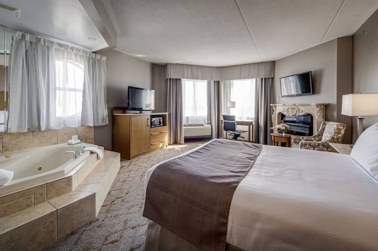 Monte Carlo Inn Vaughan Suites