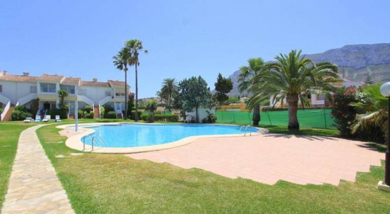 Rental apartment with patio in Denia