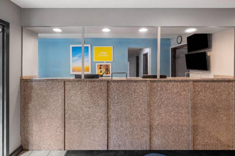 Days Inn by Wyndham College Park Airport Best Road — photo 5