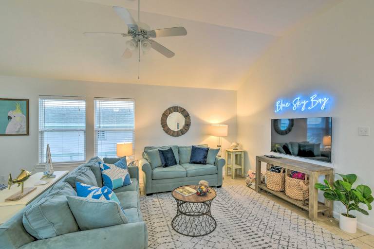 Sea Isle Retreat: Restaurant, Bar & Marina On-Site — photo 4