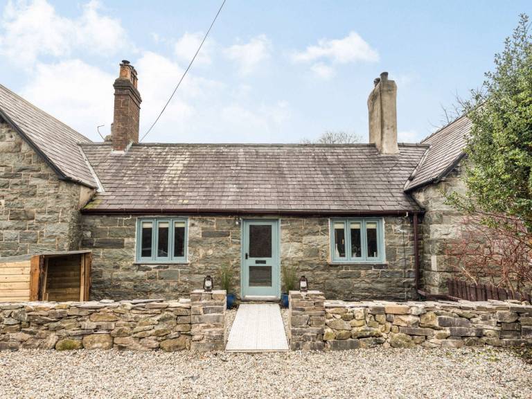Cottage  Tregarth