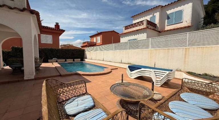 Vacation home with 4 rooms for 8 persons — photo 2