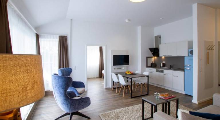 Serviced apartment with 2 rooms for 4 persons — photo 2