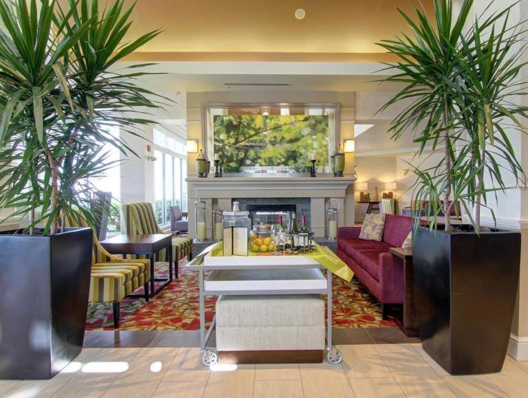 Hilton Garden Inn Calgary Airport — photo 3