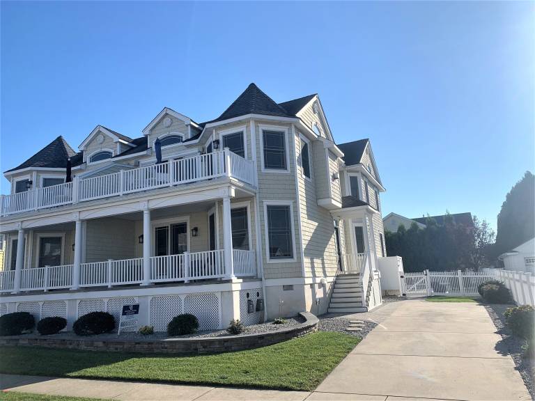 House  Stone Harbor