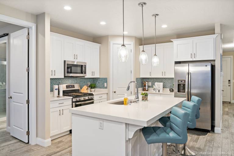 House with garden, private pool & hot tub | Mountain view in Washington, UT