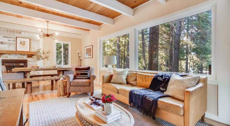 Wonderful vacation home with hot tub & sauna | Suitable for remote work | Dogs allowed — photo 4