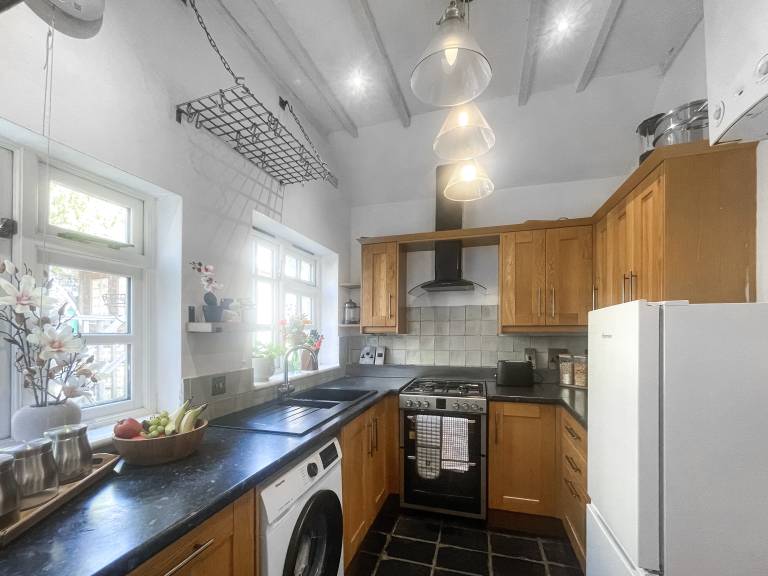 Child-friendly beautiful cottage with yard & BBQ | River view | Pets allowed — photo 5