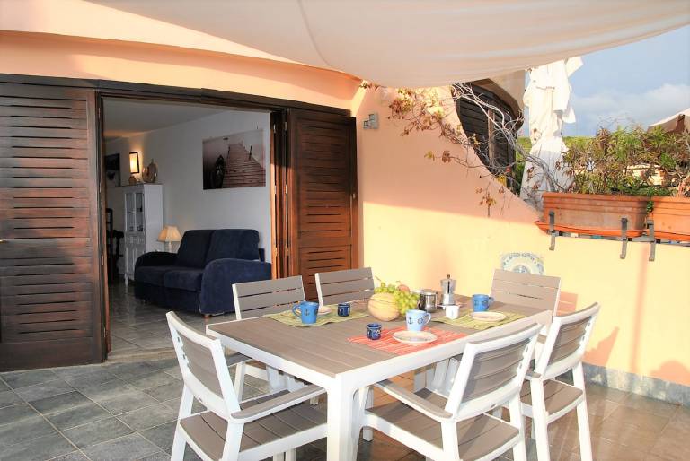 Family-oriented villa with BBQ & terrace | Sea view | Pets allowed — photo 3
