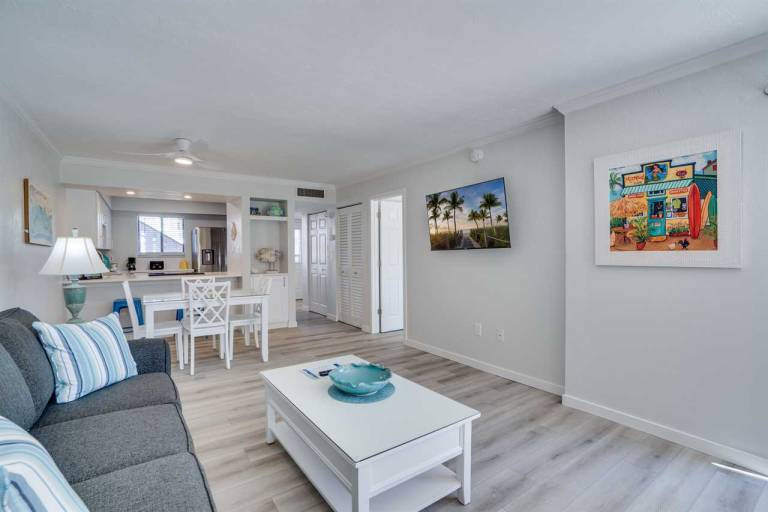 Fully equipped wonderful condo with BBQ & pool | Next to the beach | Pet-friendly — photo 4