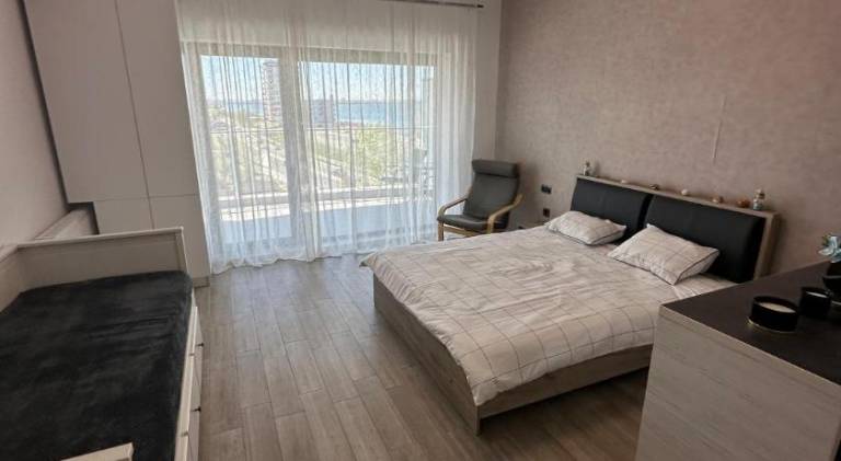 Charming apartment with pool | Beach nearby | Pets allowed in Constanta