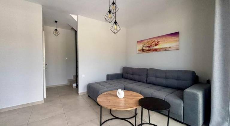 Apartment with patio in Kavala