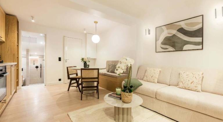 Apartment with 1 room for 4 persons in Clichy