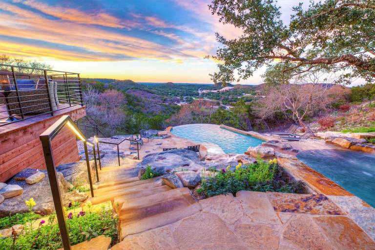 Villa  Canyon Lake