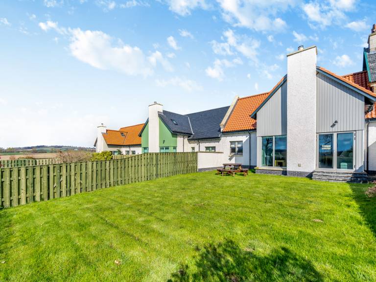 Child-friendly nice cottage with garden | River view | Dogs allowed — photo 2