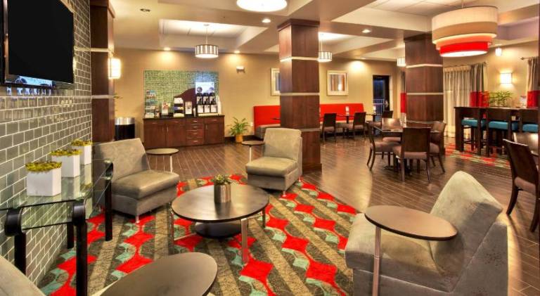 Holiday Inn Express & Suites Oak Ridge By IHG — photo 3
