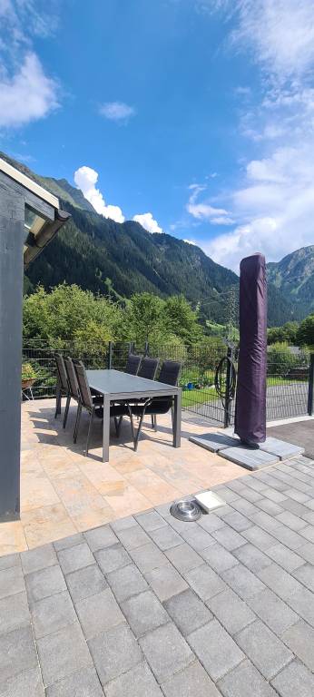 House with terrace & yard | Garden view — photo 4