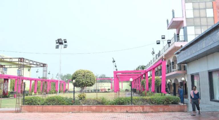 Hotel Mukund Dham-Near Mathura Railway Station — photo 2