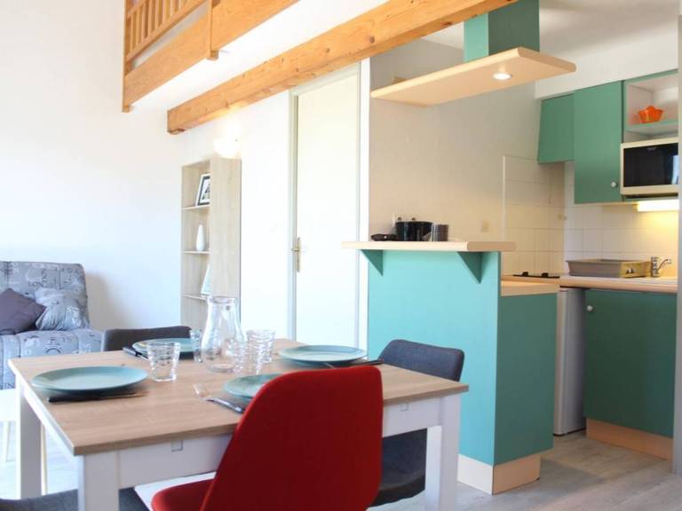 Bright Duplex in La Rochelle – Balcony & Parking — photo 4