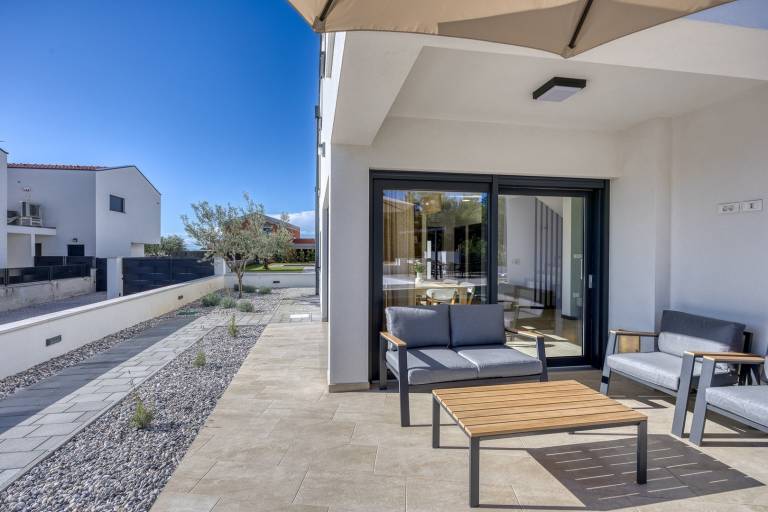 Fully equipped villa with private pool, terrace & grill | Pets allowed — photo 3
