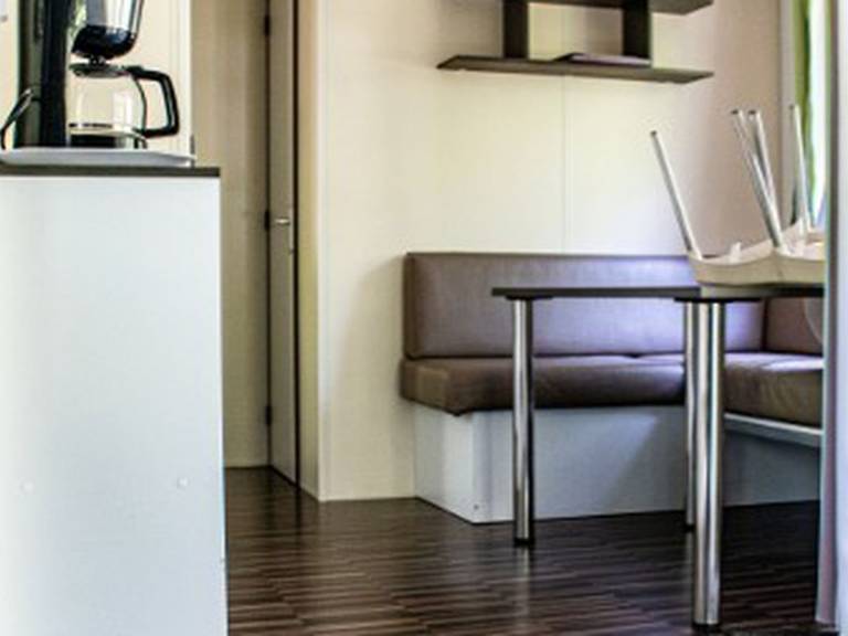Mobile home with 2 rooms for 4 persons — photo 2