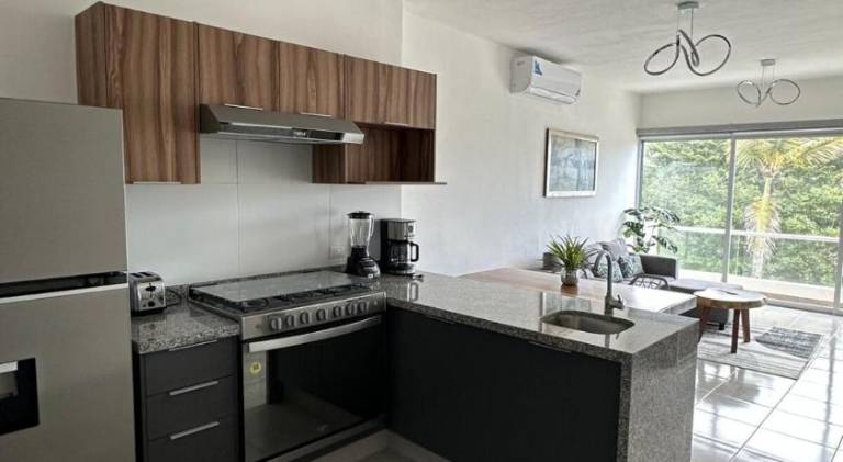 Apartment with pool — photo 3