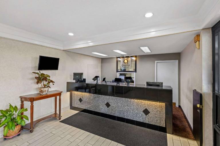 Quality Inn Marietta near Dobbins ARB — photo 5