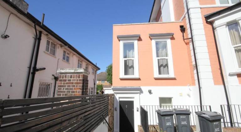 Rental apartment with 2 rooms for 6 persons in Hayes